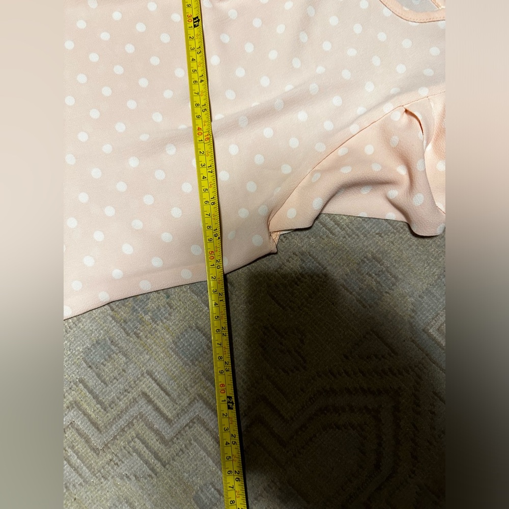 APRIL WOMENS BEAUTIFUL 😍 PINK AND WHITE DOTS TOP SIZE M IN EXCELLENT CONDITION - Picture 6 of 9